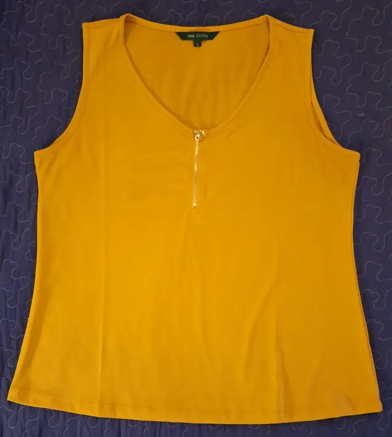 Polera sin mangas amarilla con cierre Ma Griffe