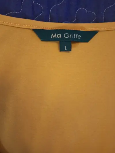 Polera sin mangas amarilla con cierre Ma Griffe - miniatura 2