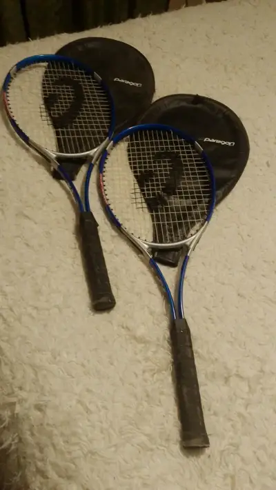 Par de raquetas de tenis con fundas - miniatura 2