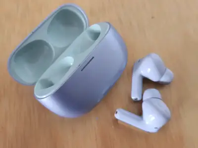 Auriculares Inalámbricos Redmi con Estuche de Carga - miniatura 3