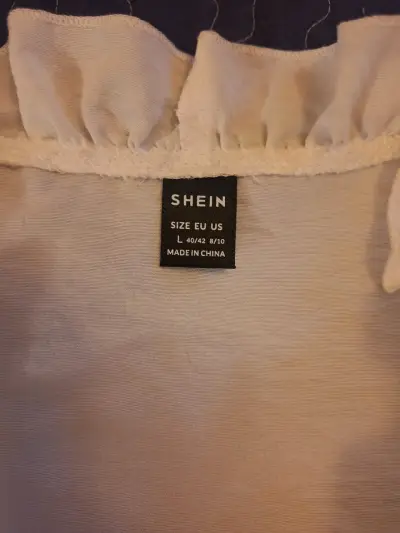 Blusa blanca con volantes Shein talla L - miniatura 2