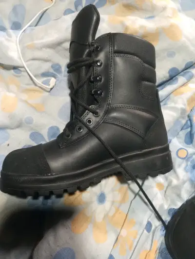 Botas de Seguridad Negras Robusta Helacho - miniatura 1