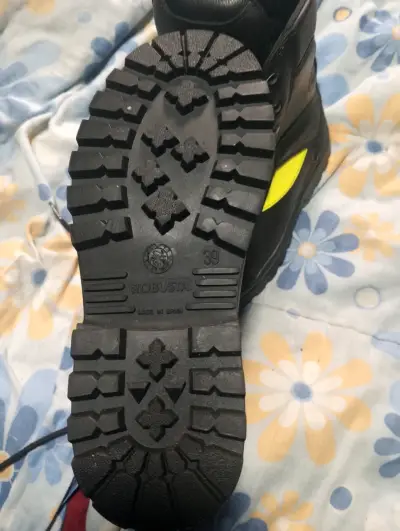 Botas de Seguridad Negras Robusta Helacho - miniatura 3