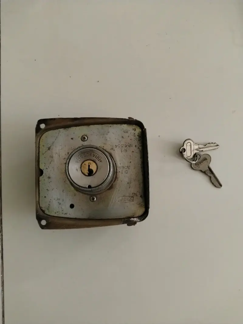 Cerradura de seguridad con llaves incluidas - 2