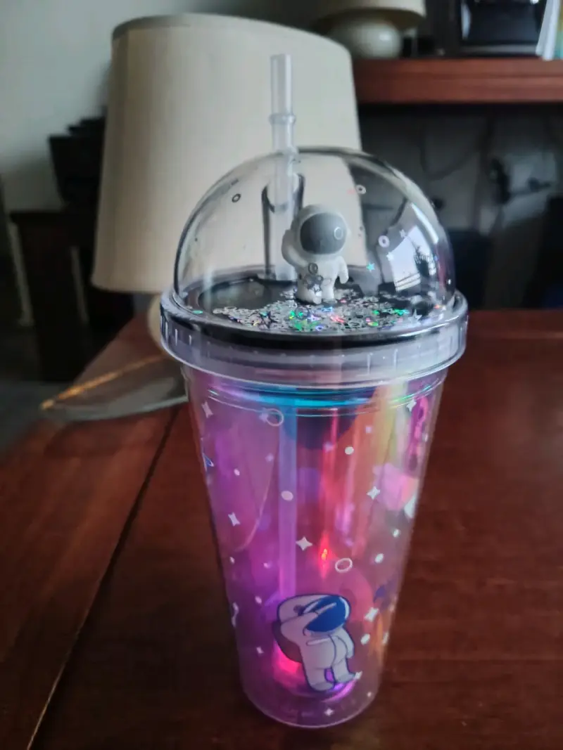 Vaso con luces LED y diseño de astronauta - 5