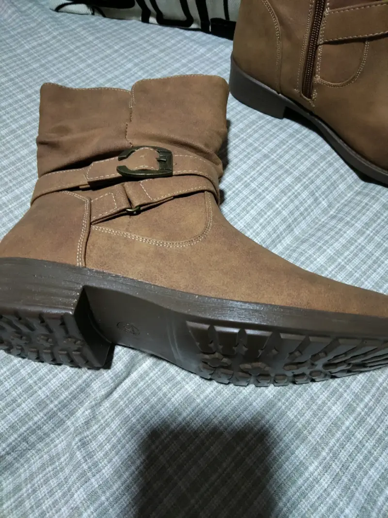 Botas de mujer marrones con hebilla - 3