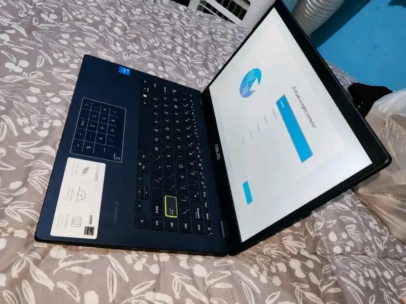 Laptop ASUS Vivobook Go E410KA - 2