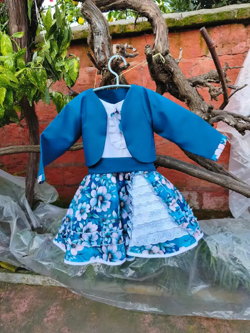 Vestido de niña con chaqueta azul 3 años - 1