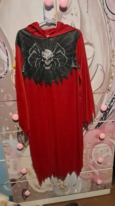 Disfraz de Halloween rojo con diseño de araña - miniatura 1