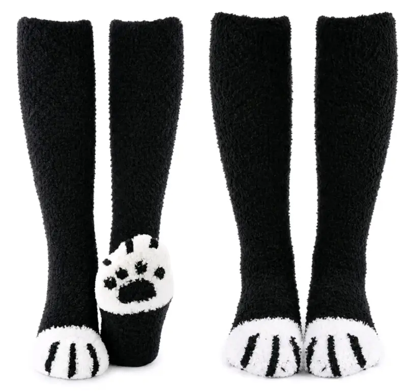 Calcetines largos de felpa con diseño de pata de gato