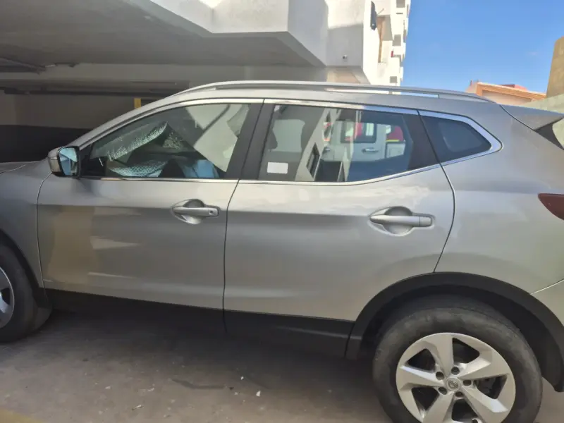 Nissan Qashqai SUV 2019 en buen estado - 2