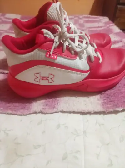Zapatillas deportivas Under Armour rojas y blancas - miniatura 1
