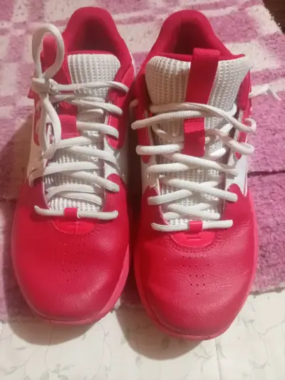 Zapatillas deportivas Under Armour rojas y blancas - miniatura 2
