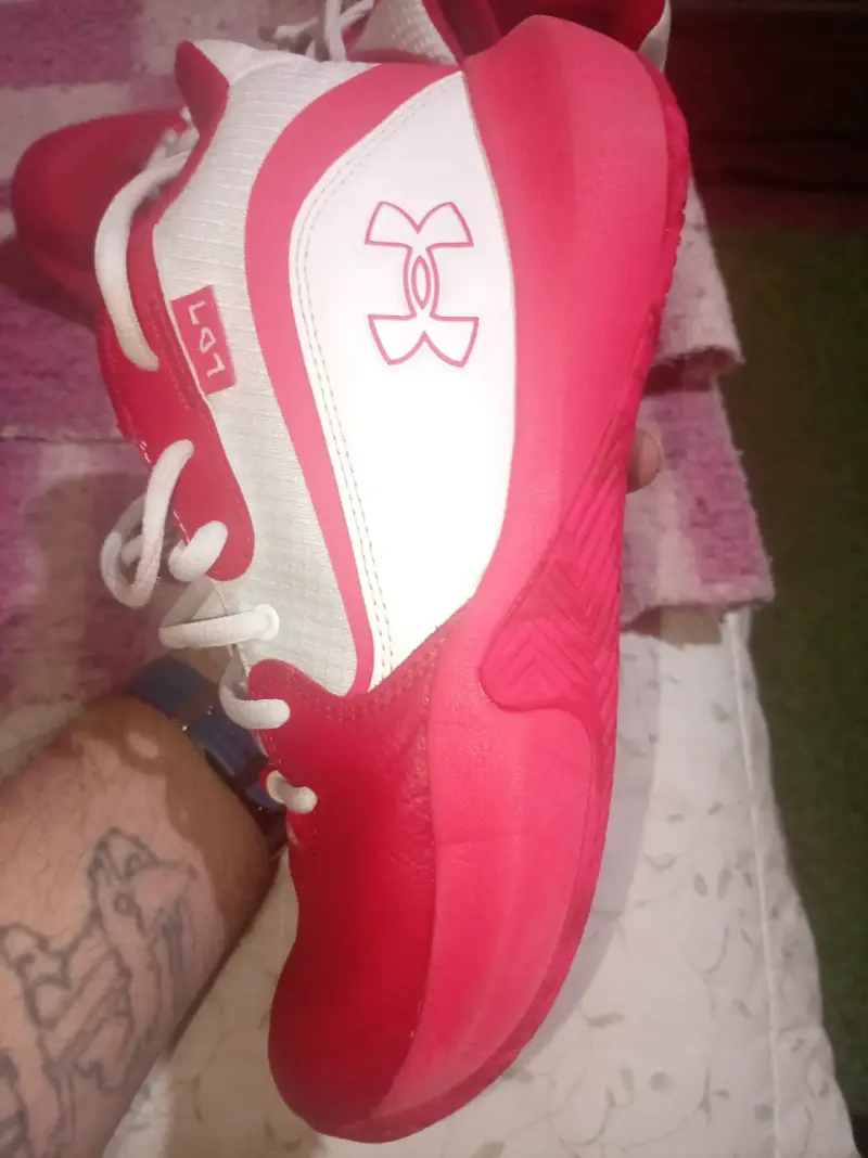 Zapatillas deportivas Under Armour rojas y blancas - 5