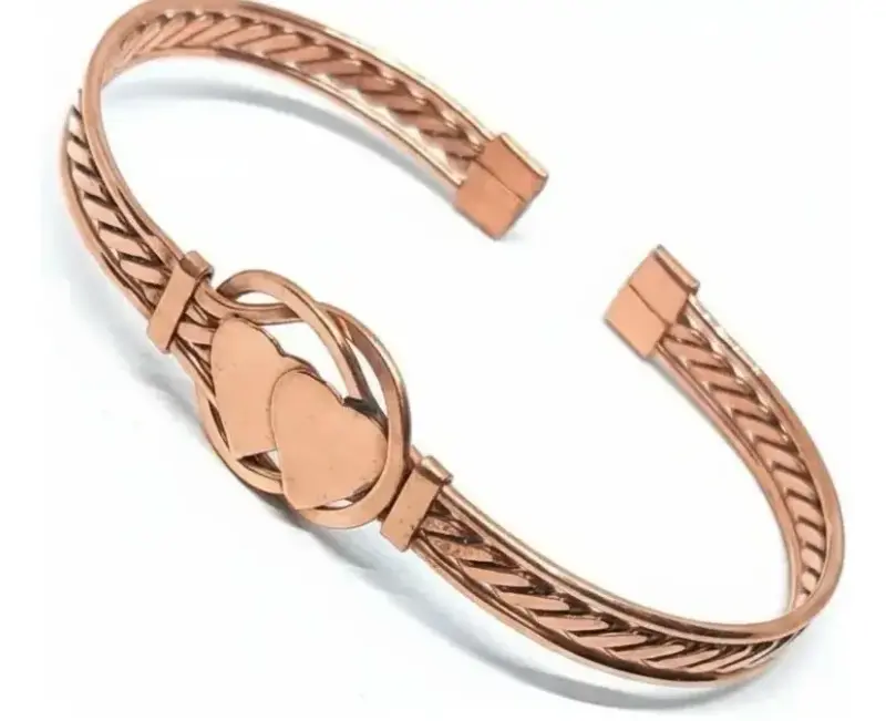 Pulsera de cobre con diseño de corazones - 1