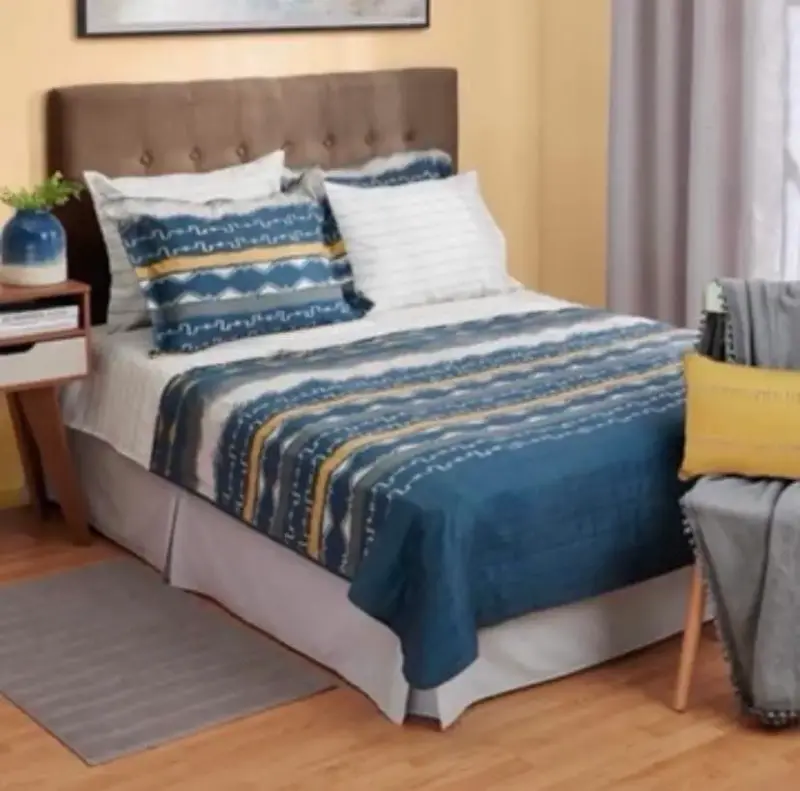 Juego de Cama Matrimonial Azul con Diseño Moderno