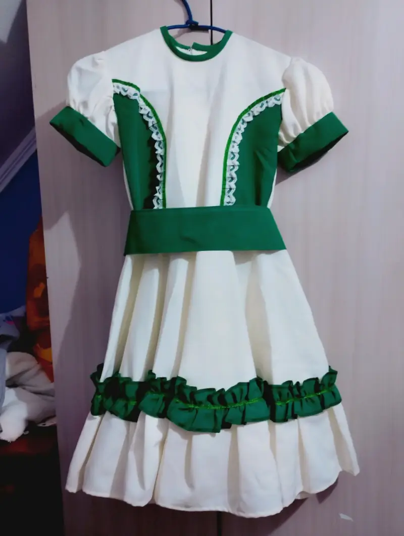 Vestido infantil blanco y verde con lazo - 2