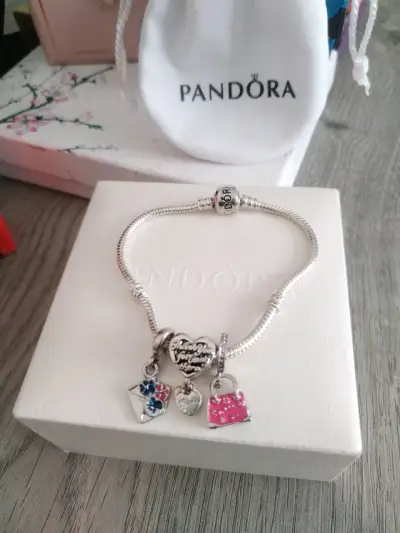 Pulsera de plata con charms - miniatura 1