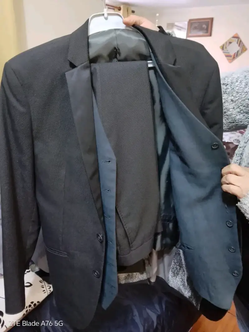 Traje formal negro para hombre con chaleco - 2