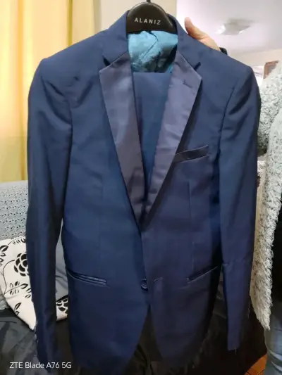 Traje azul elegante para hombre Alaniz - miniatura 1