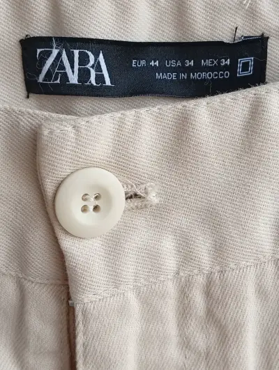 Pantalones beige de algodón Zara para hombre. - miniatura 6