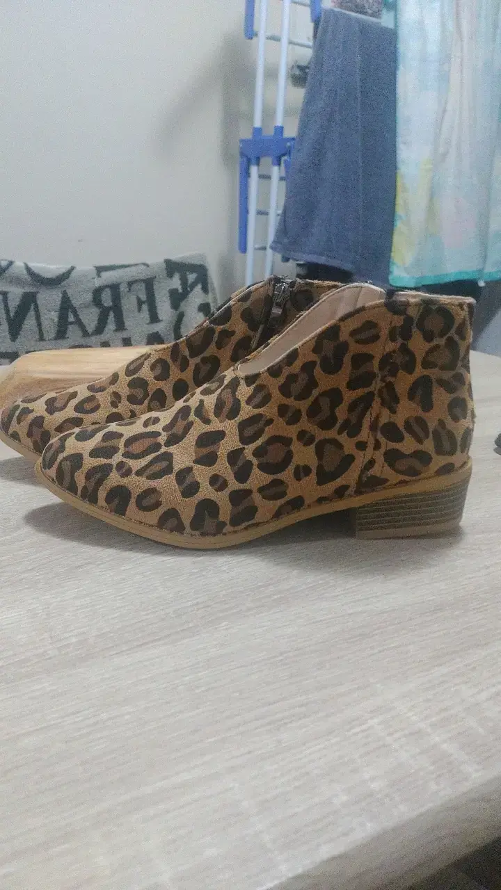 Botines de mujer con estampado animal print - 2