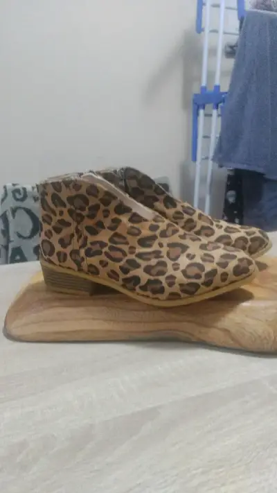 Botines de mujer con estampado animal print - miniatura 3
