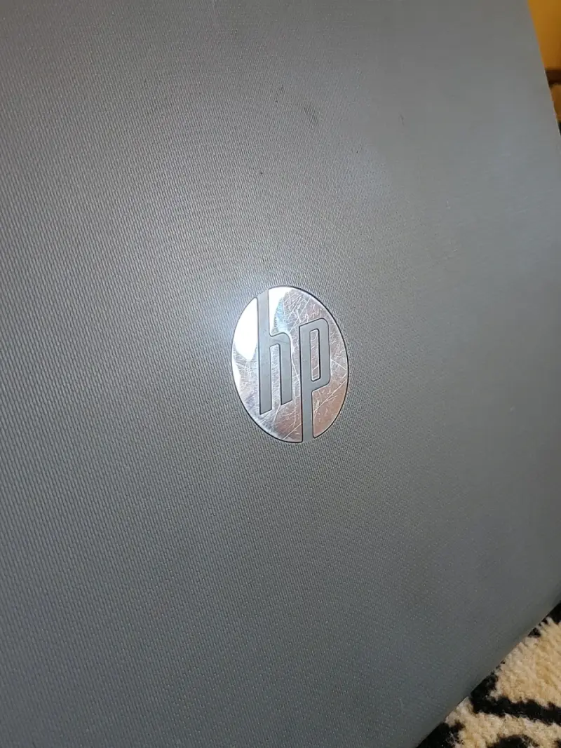 Notebook HP 15.6 pulgadas en buen estado - 3