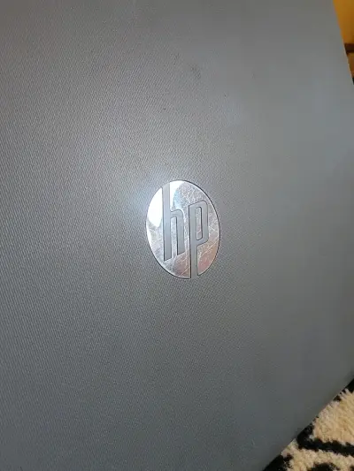 Notebook HP 15.6 pulgadas en buen estado - miniatura 3