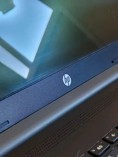 Notebook HP 15.6 pulgadas en buen estado - miniatura 5