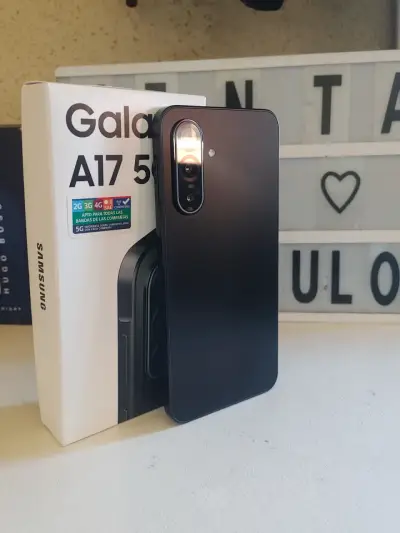 Samsung Galaxy A17 5G con caja original - miniatura 1