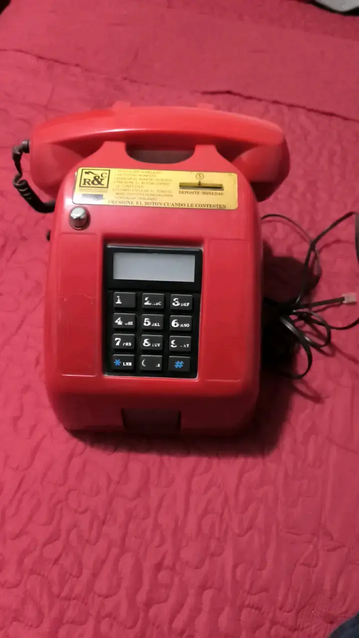 Teléfono público rojo R&C con teclado numérico - 1