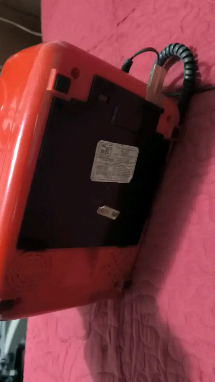 Teléfono público rojo R&C con teclado numérico - 3