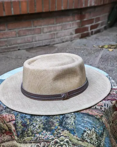 Sombrero Montecristi de paja color beige - miniatura 2