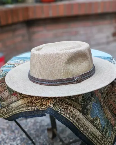 Sombrero Montecristi de paja color beige - miniatura 6