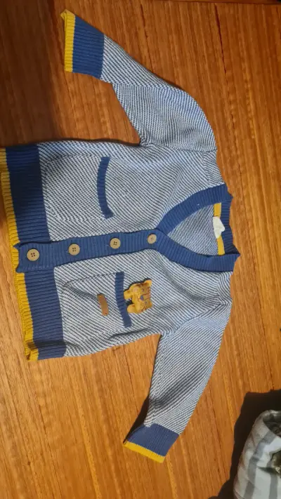 Conjunto de ropa para bebé en varios colores - miniatura 6