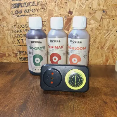 Kit de Fertilizantes Orgánicos BioBizz con Temporizador - miniatura 1