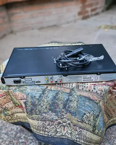 Reproductor de DVD Philips con HDMI y USB - miniatura 1
