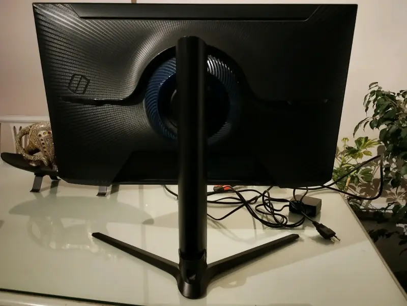 Monitor Samsung Odyssey G32A 24 pulgadas Full HD - 2