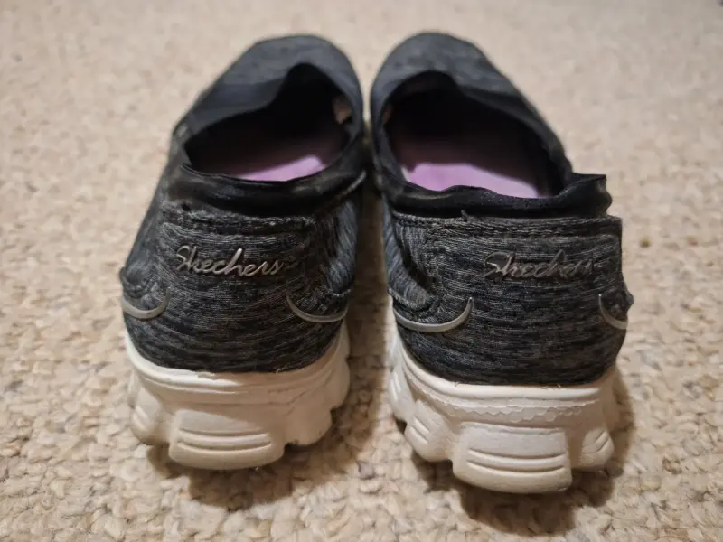 Zapatillas Skechers negras con Memory Foam - 2