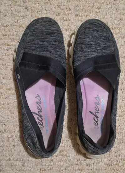 Zapatillas Skechers negras con Memory Foam - miniatura 3