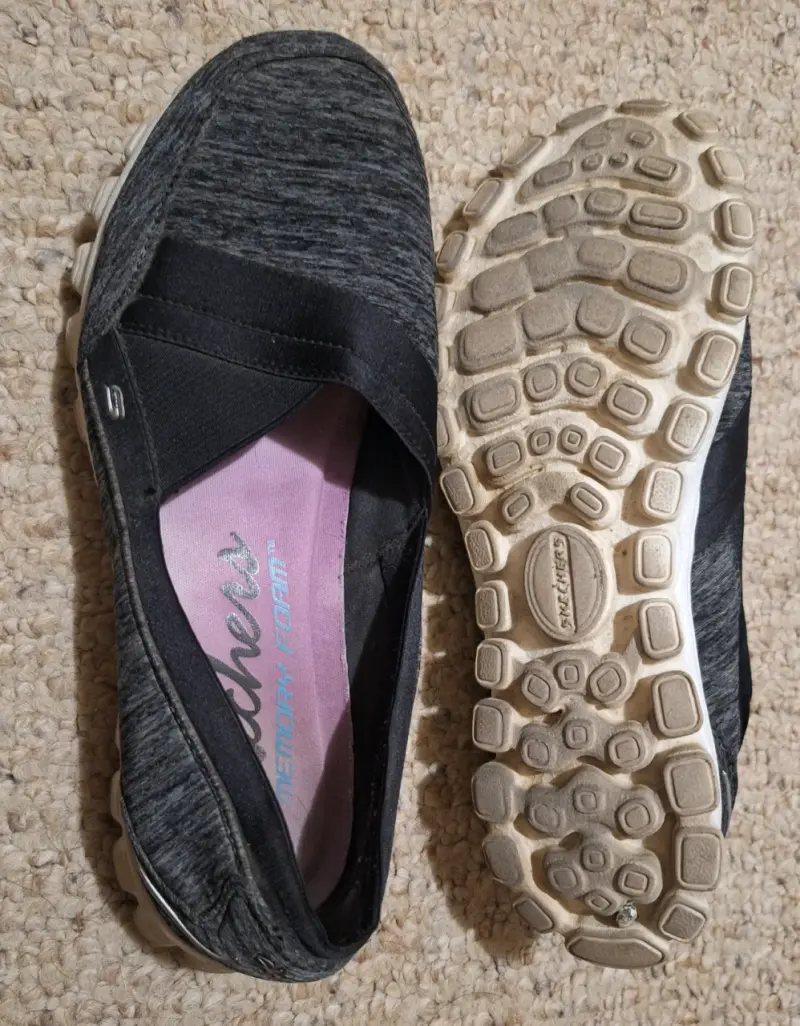 Zapatillas Skechers negras con Memory Foam - 4