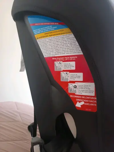 Silla de Auto para Bebé Safety 1st EverSlim - miniatura 1