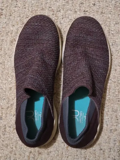 Zapatillas Skechers You Walk color burdeos - miniatura 1