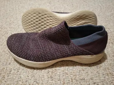 Zapatillas Skechers You Walk color burdeos - miniatura 2