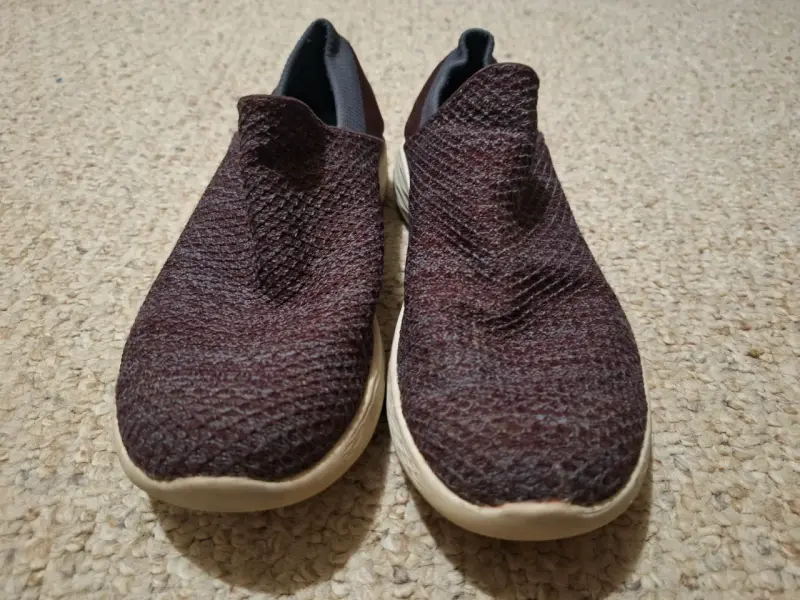 Zapatillas Skechers You Walk color burdeos - 3