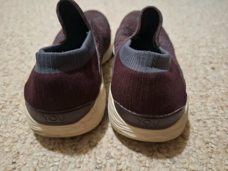 Zapatillas Skechers You Walk color burdeos - 4