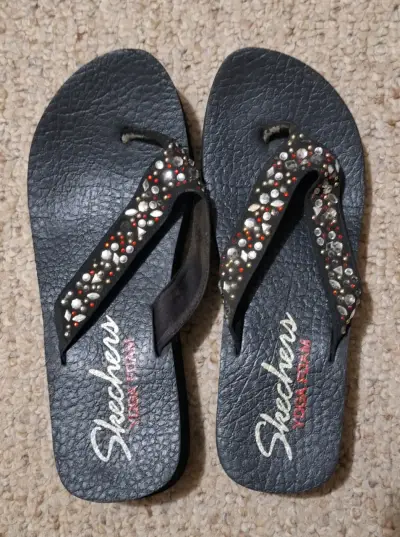 Sandalias Skechers Yoga Foam con Piedras - miniatura 1