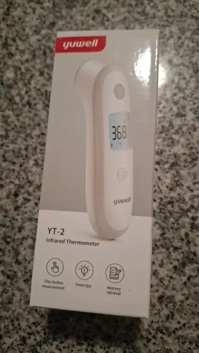 Termómetro Infrarrojo Yuwell YT-2 con Pantalla Retroiluminada - miniatura 1