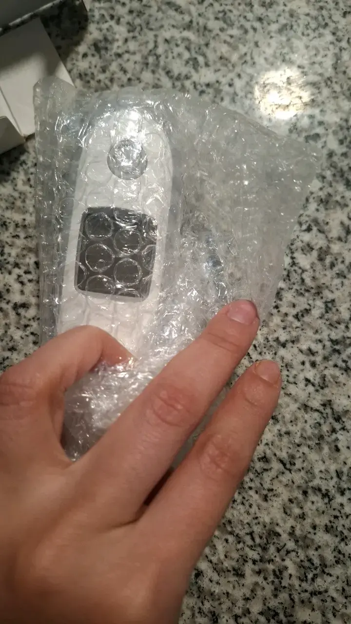Termómetro Infrarrojo Yuwell YT-2 con Pantalla Retroiluminada - 5